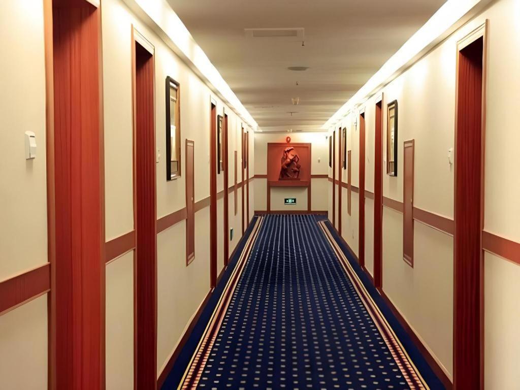 Golden Lustre Hotel Shenzhen Exterior photo
