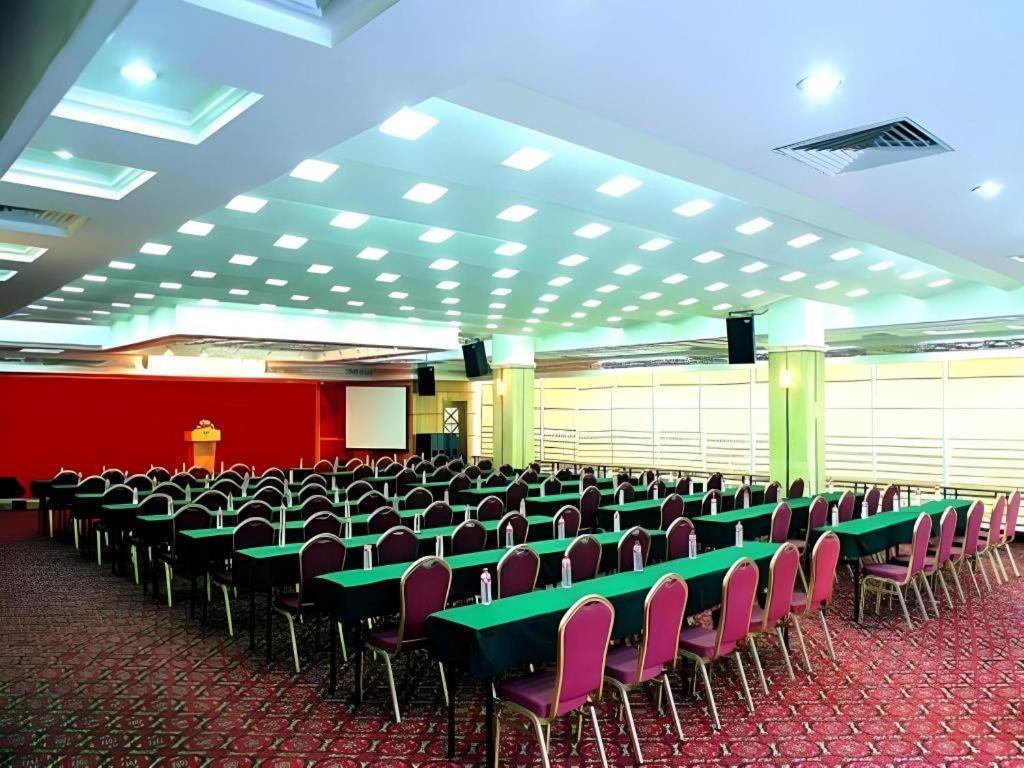 Golden Lustre Hotel Shenzhen Exterior photo