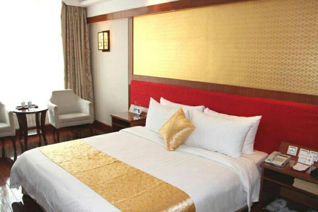 Golden Lustre Hotel Shenzhen Exterior photo