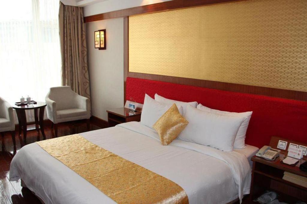 Golden Lustre Hotel Shenzhen Exterior photo